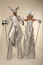 Silver Stiltwalkers - Silver themed Acts from the Streetenterainers Agency